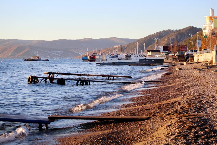 Неочищенные стоки сливали в Байкал Неочищенные стоки сливали в Байкал