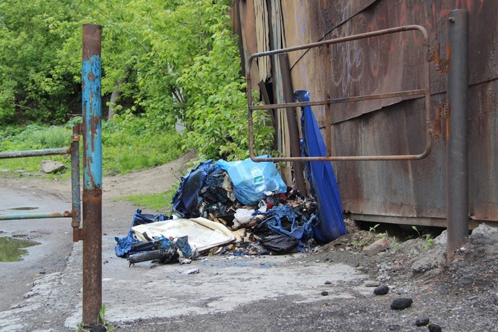 Новосибирский депутат предложил ввести второго регоператора отходов: «Надо признать, что мусорную реформу мы провалили» Новосибирский депутат предложил ввести второго регоператора отходов: «Надо признать, что мусорную реформу мы провалили»