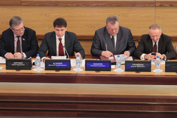 Депутаты Новосибирска против сворачивания программы по сносу бараков