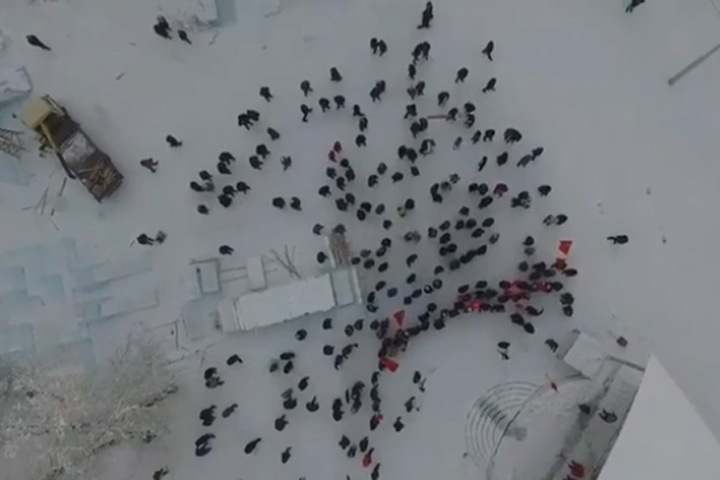 Глава Хакасии показал митинг за свою отставку Глава Хакасии показал митинг за свою отставку