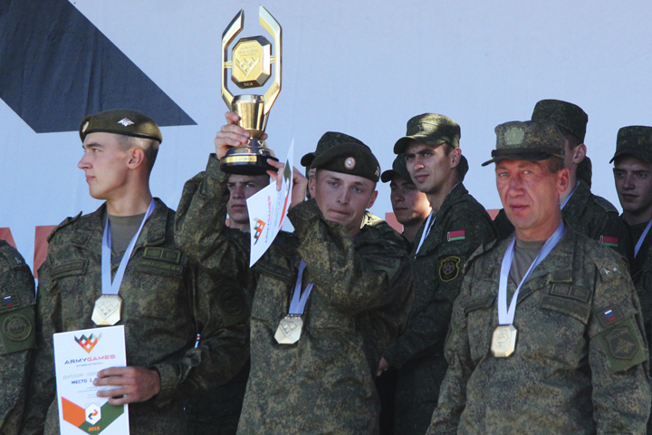 Новосибирцы стали «отличниками войсковой разведки»