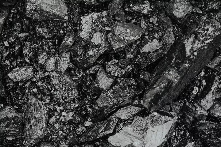 Пропавшего после аварии на шахте в Кузбассе горняка нашли живым через неделю