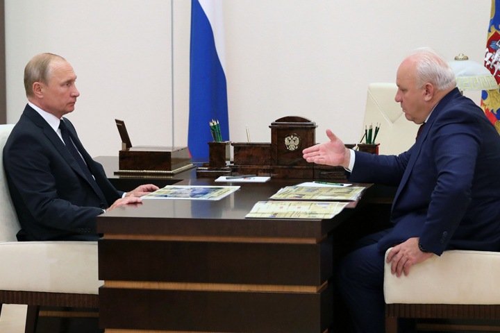 Врио главы Хакасии поклонился Путину «от всей республики»