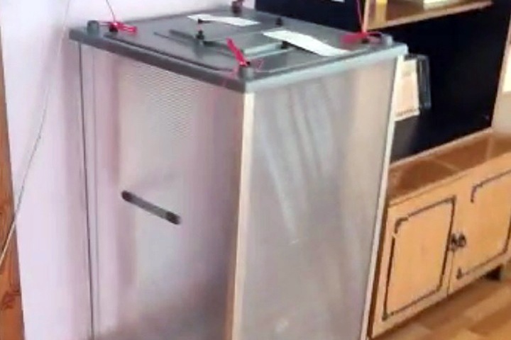 Урны для голосования убирают с участков на выборах гордумы Барнаула Урны для голосования убирают с участков на выборах гордумы Барнаула