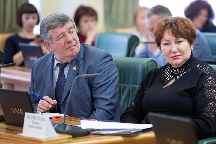 Голосовавший за законы Клишаса красноярский сенатор «не вникал» в них Голосовавший за законы Клишаса красноярский сенатор «не вникал» в них