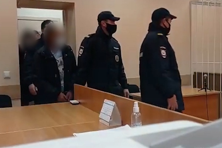 Житель новосибирского поселка зарезал маленькую дочь и бывшую супругу