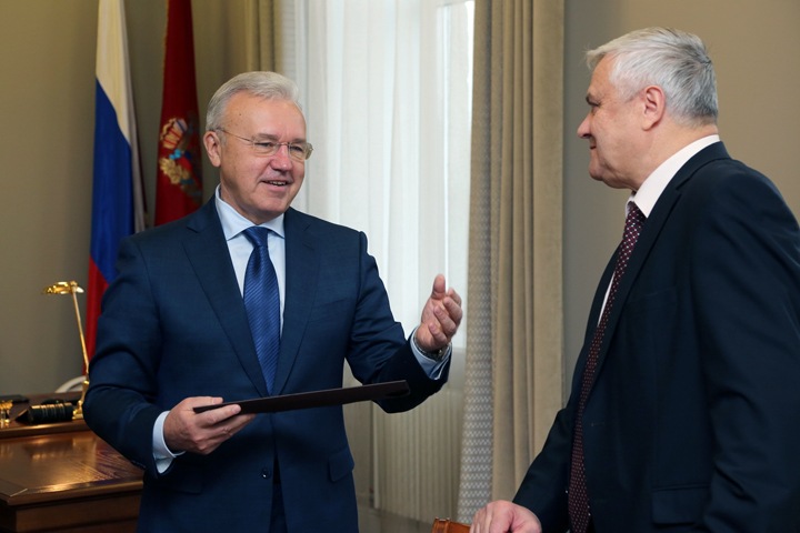 Сколько зарабатывают депутаты и кто оплачивает отель для губернатора. Числа недели