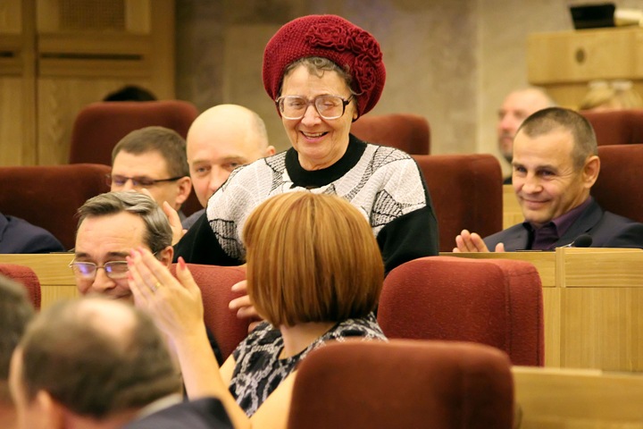 Новосибирцы не знают своих депутатов: исследование Новосибирцы не знают своих депутатов: исследование