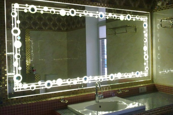 Как подсветка на зеркале может преобразить интерьер Как подсветка на зеркале может преобразить интерьер