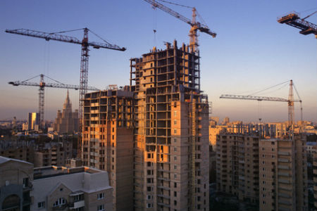 Московская корпорация готова вложить 4 млрд рублей в строительство соцжилья в Омской области Московская корпорация готова вложить 4 млрд рублей в строительство соцжилья в Омской области