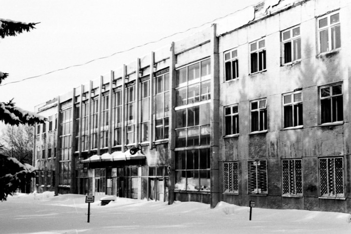 Новосибирские власти снесут бывший стадион Минобороны Новосибирские власти снесут бывший стадион Минобороны