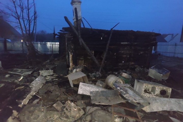 Ребенок погиб при пожаре под Новосибирском