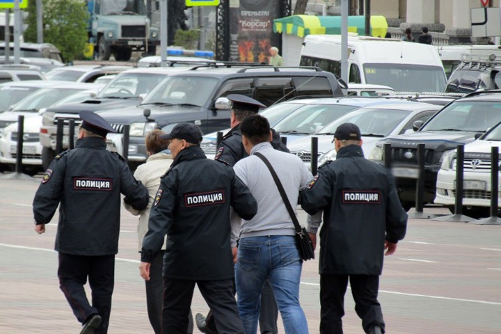 Участников митинга против передачи лесов в аренду китайцам наказали в Улан-Удэ