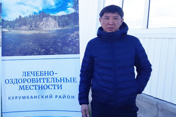 Обвинение попросило для экс-главы бурятской «ЕР» 10 лет колонии за гибель девушки под колесами его машины Обвинение попросило для экс-главы бурятской «ЕР» 10 лет колонии за гибель девушки под колесами его машины