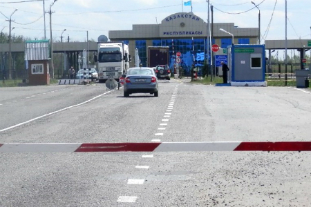 Казахи решили построить автокоридор из Китая в Омск Казахи решили построить автокоридор из Китая в Омск