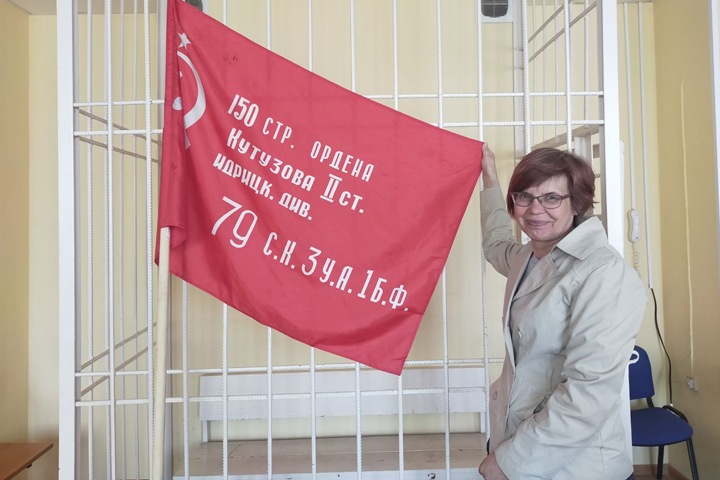 Независимого депутата арестовали за призыв возложить цветы в честь 9 мая