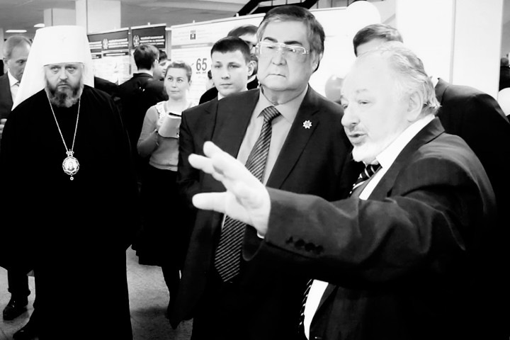 Тулеев перенес операцию на позвоночнике