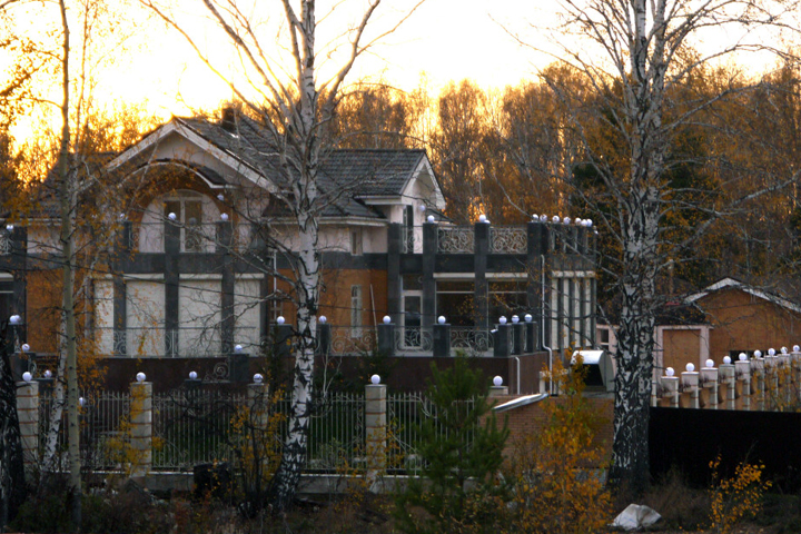 Незадекларированный элитный особняк нашли у члена новосибирского правительства Незадекларированный элитный особняк нашли у члена новосибирского правительства