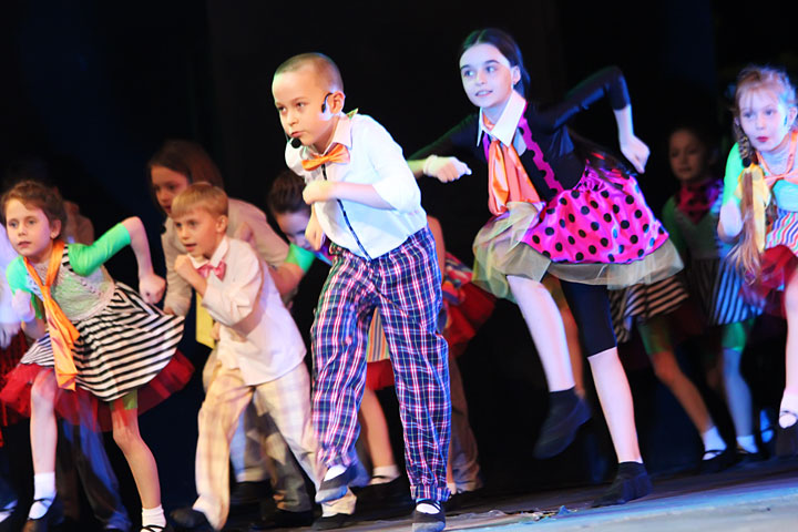 Творят и радуют 282 года: «Глобус» начал отмечать день рождения Творят и радуют 282 года: «Глобус» начал отмечать день рождения