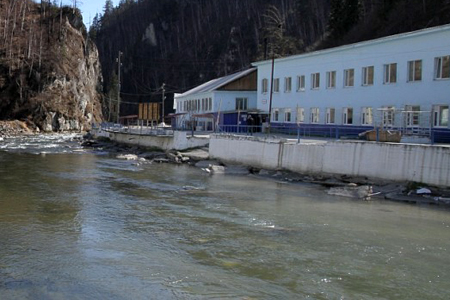Полиция работает на месте «вооруженного захвата» курорта в Бурятии