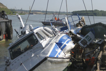 Уголовное дело возбуждено в отношении сотрудника омского речпорта, выпустившего в рейс «Полесье» 