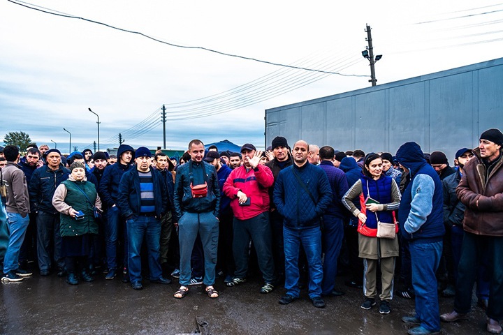 Делегация из Узбекистана обсудила выборы президента на новосибирском Хилокском рынке