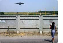 Оставь шинель, лети домой | Фото: Василий Максимов