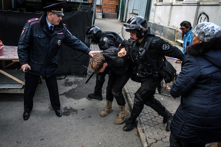 Новосибирец о задержании на шествии: «Назвал меня тварью» Новосибирец о задержании на шествии: «Назвал меня тварью»