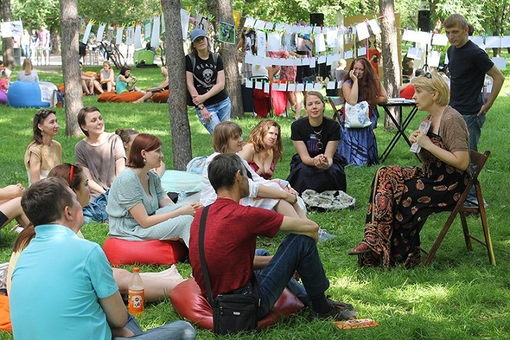 Пикет против увольнения директора «Умки» отменили ради диалога с мэрией