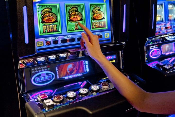 Новосибирский суд оставил на свободе 40 фигурантов дела о подпольном казино Новосибирский суд оставил на свободе 40 фигурантов дела о подпольном казино