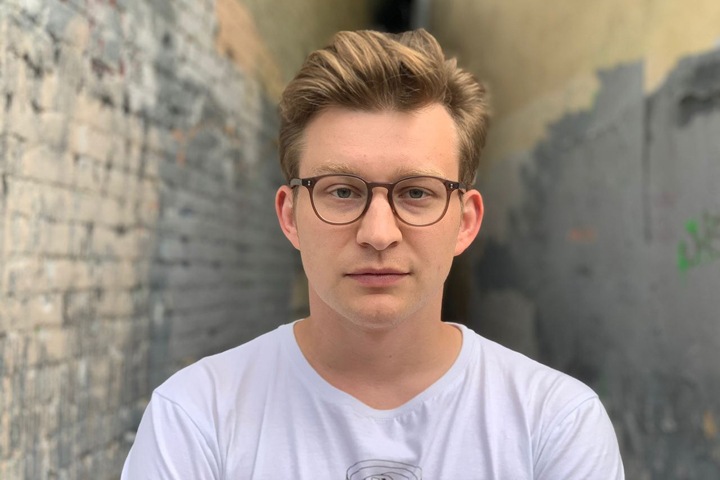 Режиссер комедии о поколении 30-летних:«Мы честно говорим, что не самые успешные, но хотим добра» Режиссер комедии о поколении 30-летних:«Мы честно говорим, что не самые успешные, но хотим добра»