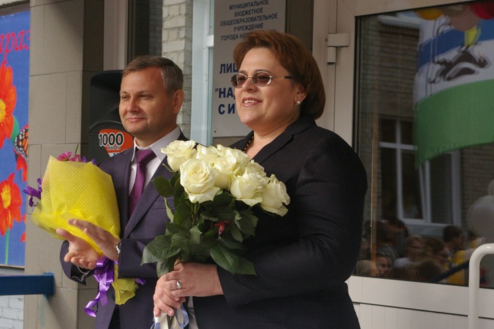 Учителя и родители из новосибирского лицея №22 вступились за директора: «Потеряева — эталон нравственности»