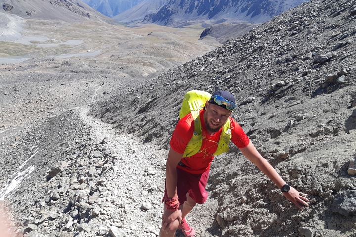 Омский ультрамарафонец пробежит 1250 километров по Кавказу в поддержку тяжелобольных детей Омский ультрамарафонец пробежит 1250 километров по Кавказу в поддержку тяжелобольных детей