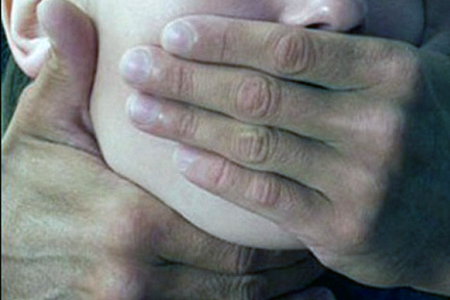 Семнадцатилетнюю девушку задушили в Бурятии за отказ от секса Семнадцатилетнюю девушку задушили в Бурятии за отказ от секса