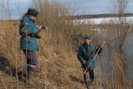 Дорогу затопило из-за разлива Оби в Томской области 