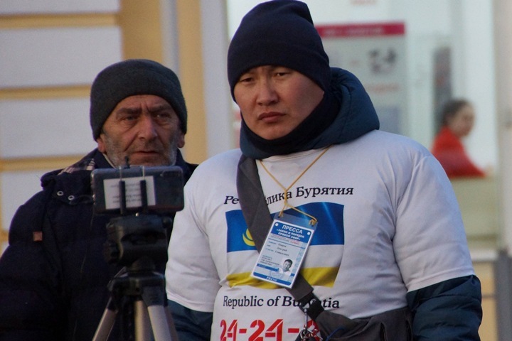 Осужденного без адвоката бурятского блогера оставили под арестом