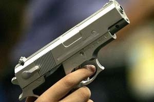 Иркутский водитель обстрелял из травматики автобус с пассажирами