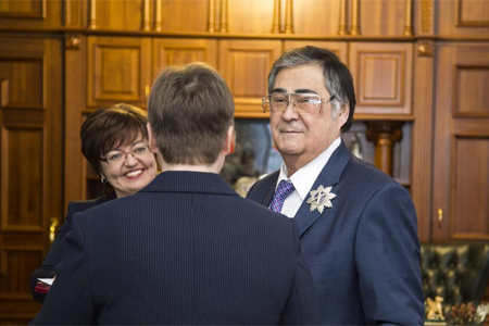 Тулеев объявил народный конкурс на разработку антикризисных мер Тулеев объявил народный конкурс на разработку антикризисных мер