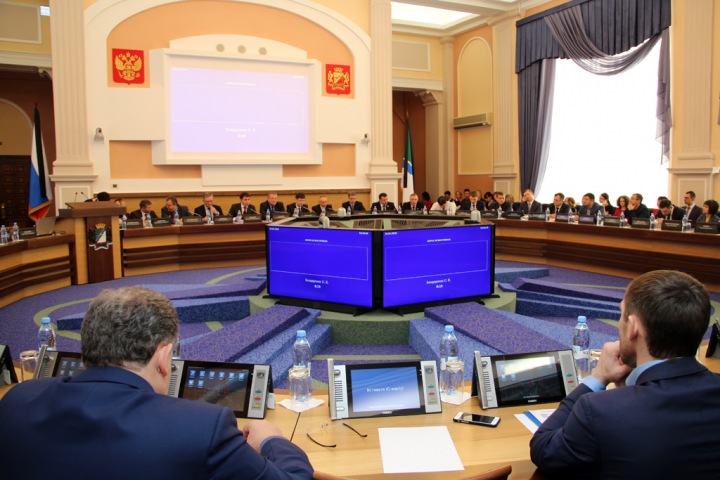 Юрий Зарубин: «Наши дети не должны учиться в сараях»