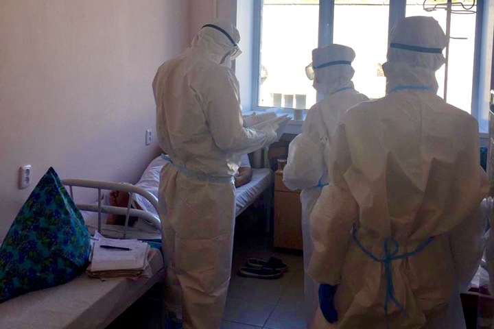 Новосибирскому медработнику с пневмонией несколько раз отказали в госпитализации и тестировании