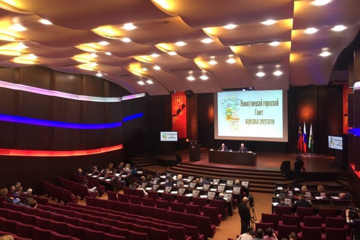 Новокузнецкие депутаты внесли вопрос об отмене выборов мэра на сессию после «повторного» комитета