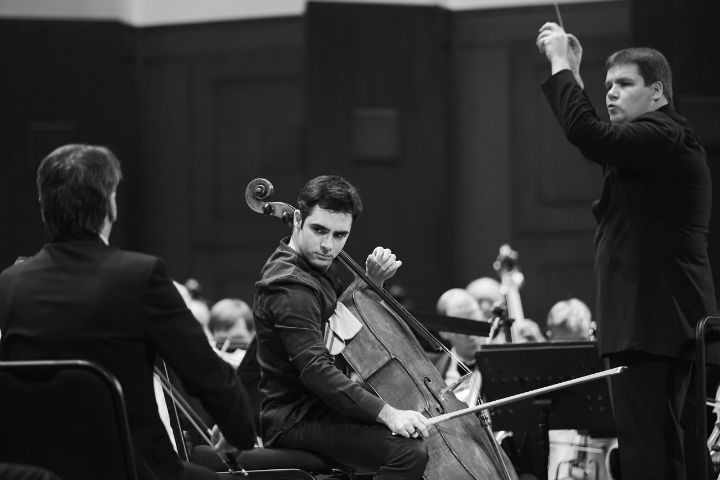 Трехсотлетняя виолончель Страдивари прозвучит на Транссибирском Арт-Фестивале Трехсотлетняя виолончель Страдивари прозвучит на Транссибирском Арт-Фестивале