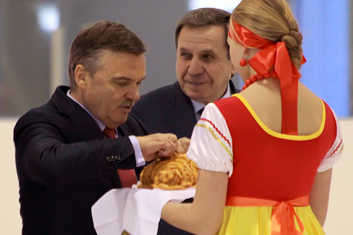 Городецкий и Локоть показали Кёльну заявку на молодежный чемпионат мира