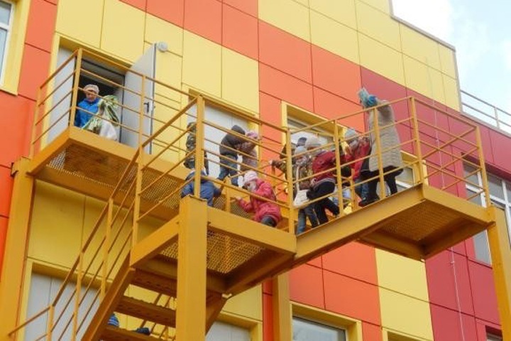 229 детей эвакуировали из детсада в Томске