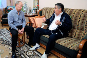 Пресс-служба Путина сообщила жителям Кузбасса, что губернатор Тулеев перенес операцию