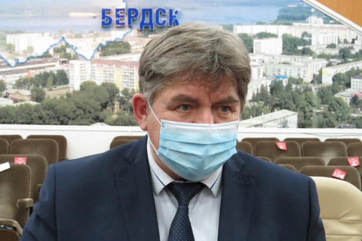 Глава Бердска ввел масочный режим в мэрии