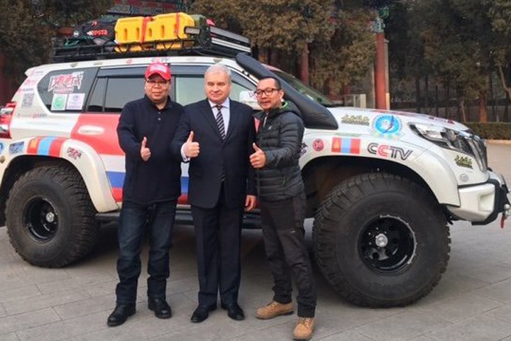 Известный китайский путешественник через Байкал доедет до Северного Ледовитого океана 