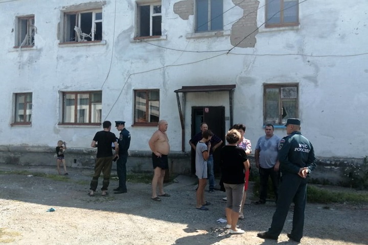 Четыре человека пострадали при взрывах газа в Новосибирской области