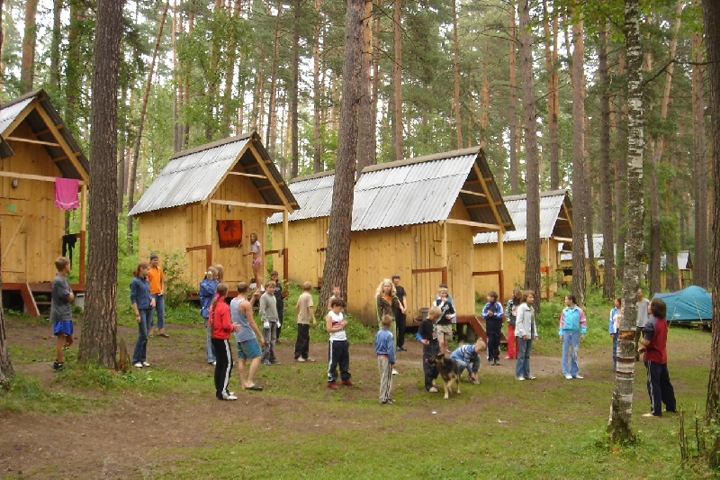 Роспотребнадзор закрыл работавший во время пандемии детский лагерь на Алтае Роспотребнадзор закрыл работавший во время пандемии детский лагерь на Алтае