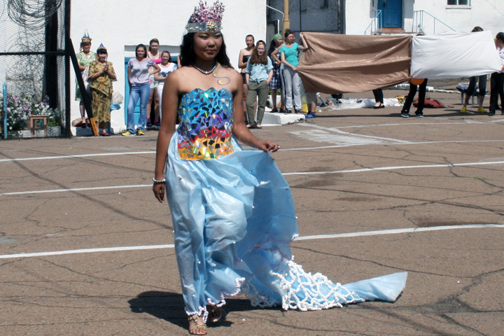 Конкурс русалок прошел в бурятской колонии